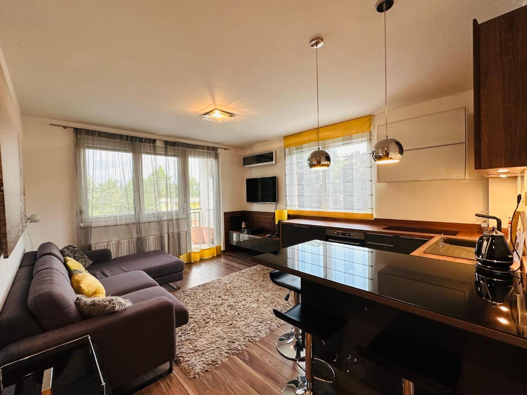 B13 Apartment